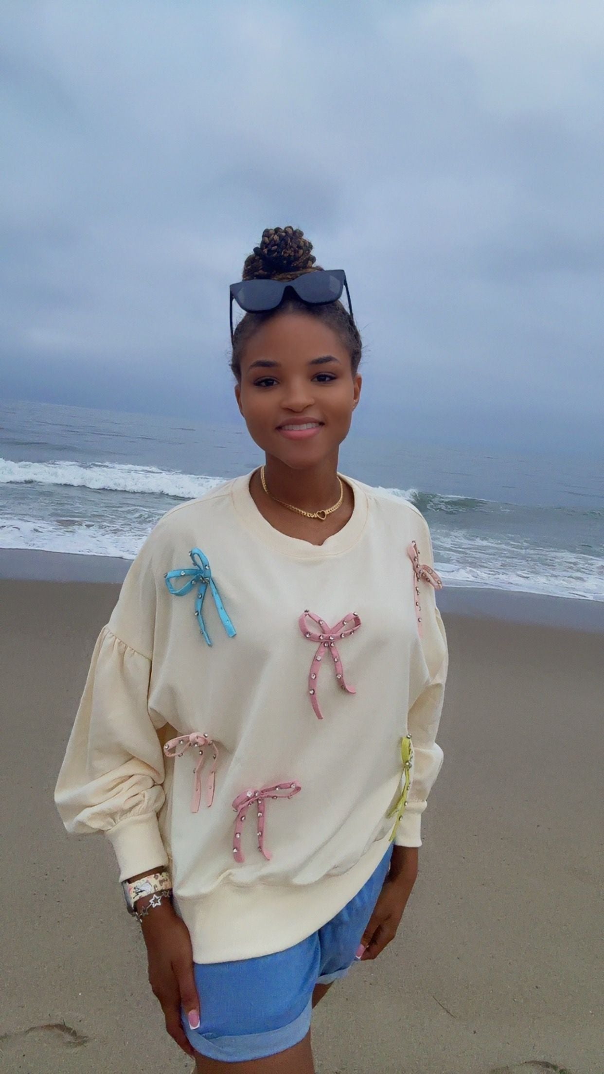 Bow Diamond Stud Oversized Sweatshirt
