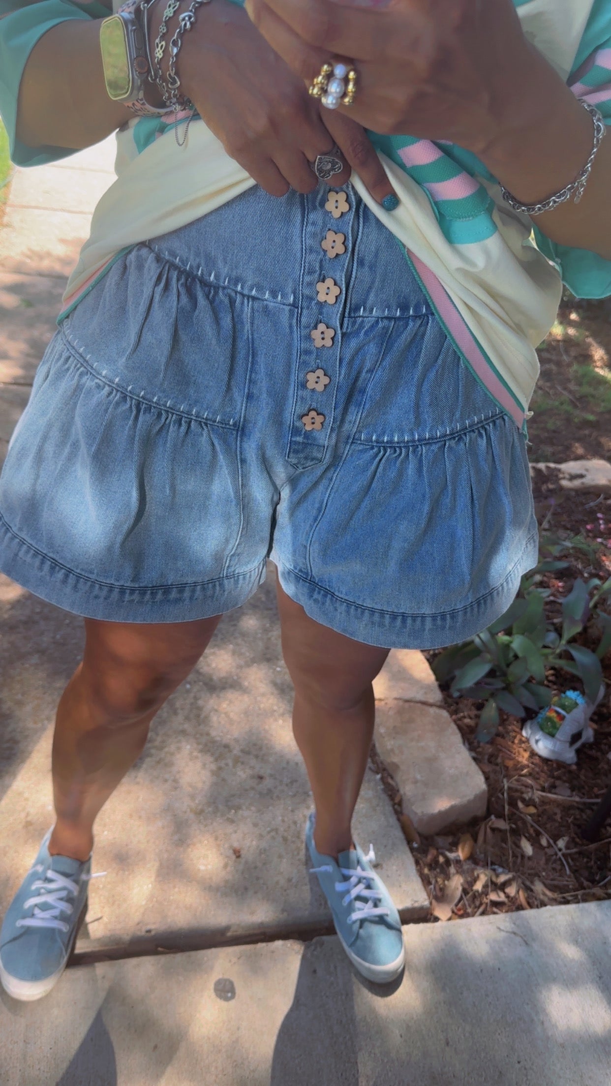 High Rise Tierred Washed Denim Shorts With Flower Buttons