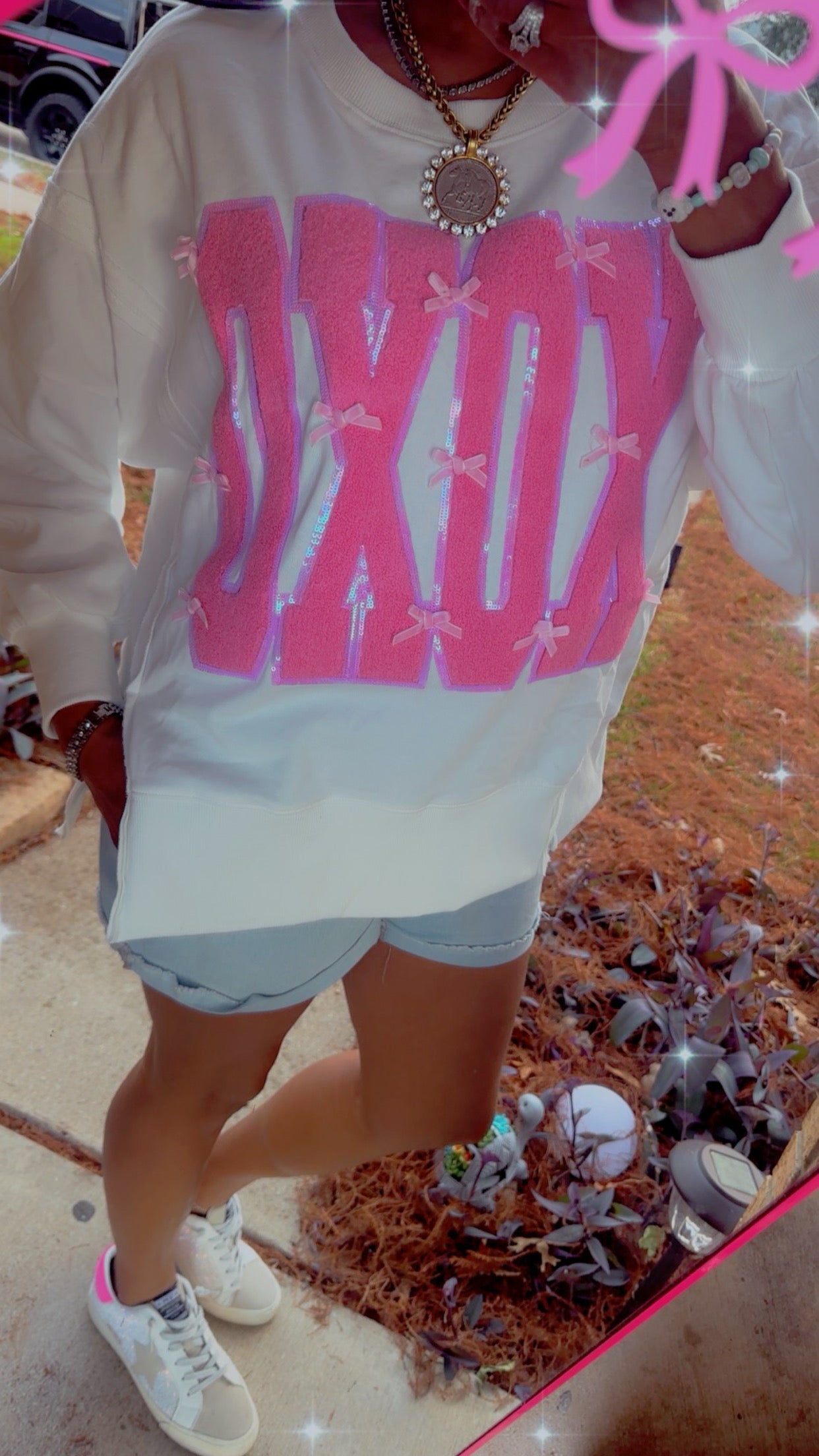 Pink & White Bow Sequin XOXO Letter Graphic Exposed Seam Baggy Sweatshirt