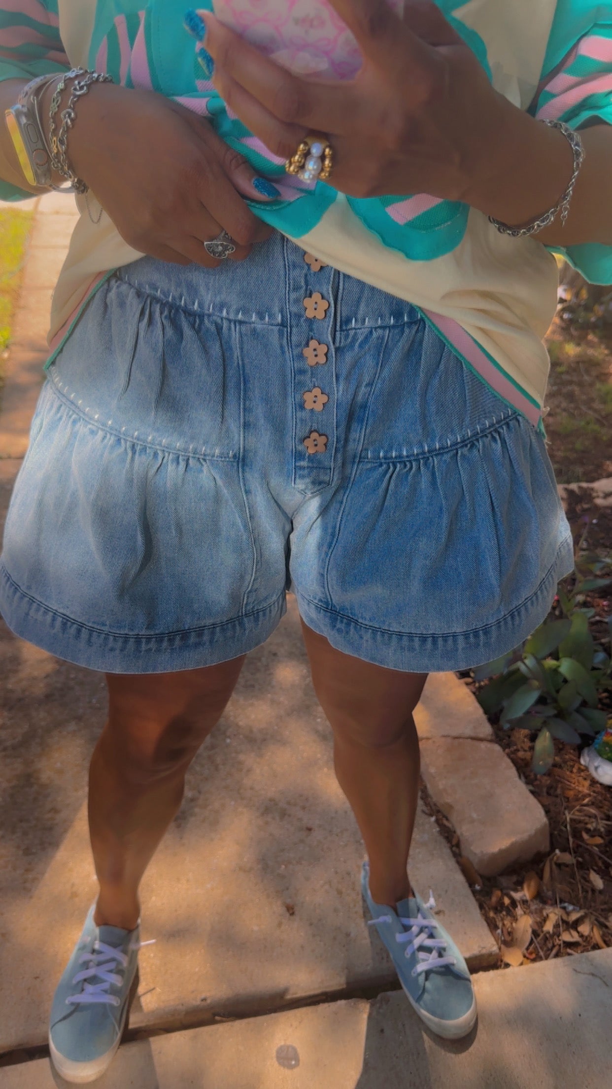 High Rise Tierred Washed Denim Shorts With Flower Buttons